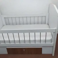 تخت کودک در حد نو