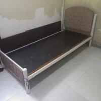 تخت خواب فلزی نگین دار سالم بدون تشک