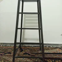 چهار پایه محکم