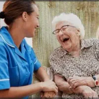 یک نفر پرستار خانم نیاز مندیم