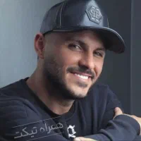 ۲ عدد بلیط ارمین زارعی ردیف ۴ وسط