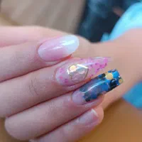 جذب ناخن کار حرفه ای