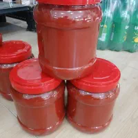 کارگر مغازه میوه فروش