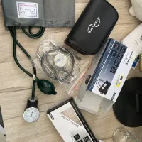 دستگاه فشار خون برند ایزی لایف مدل Hs-2000 با گوشی