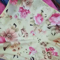 دستمال گلدار