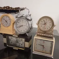 ساعتهای رومیزی و دیواری قدیمی وکوکی