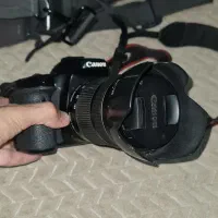 دوربین کنون70D