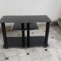 میز تلویزیون شیشه ای