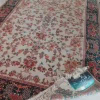 فرش ماشینی طرح ابریشمی گل برحسته