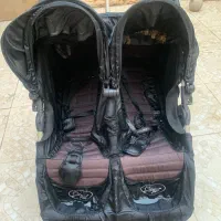 کالسکه دو قلو