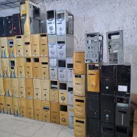کیس خالی و نسبتا پر