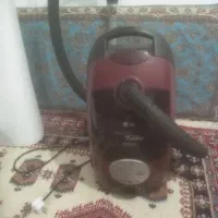یک عدد جارو برقی یک عدد صورت شویی سالم