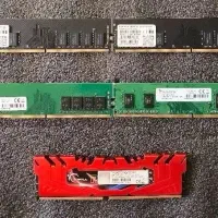 تعدادی رم ddr4 حجم 4g و 8g