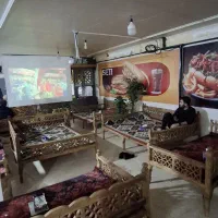 کارگر آشپزخانه خانم