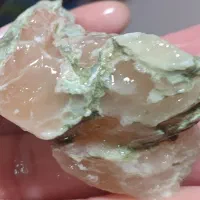 مقداری سنگ. برا فروش دارم