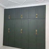 اجرا و نصب و تعمیر کمد دیواری و کابینت