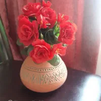 گل و گلدان
