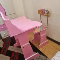 میز تحریر و صندلی نوجوان و کودک