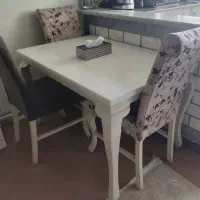 میز ناهارخوری و ۴ صندلی