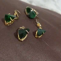 دو نیم ست خیلی زیبا و چند عدد ساعت مچی