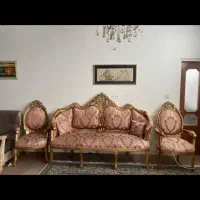 مبل سلطنتی ۸ نفره همراه با میز عسلی