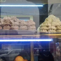 فروشنده خانم