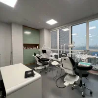 دندانپزشکی ایمپلنت لیزرژل عصب کشی کشیدن روکش جراحی