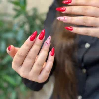 کاشت و ترمیم ناخن با تخفیف ویژه