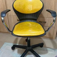 صندلی چرخ دار اداری اوان مدل P101L چرمی