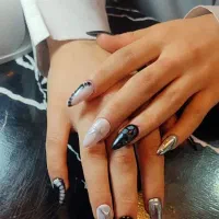 کاشت ناخن قیمت مناسب ماندگاری بالا