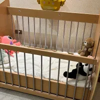 تخت کودک برند ارژن. کاملا سالم