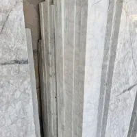 کارگر سنگبری کارکرده با وسایل سنگبری