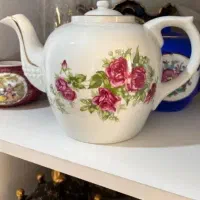 قوری گل سرخی قدیمی نو