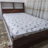 تخت خواب یکو نیم نفره
