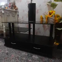 میز تلویزیون شیشه ای