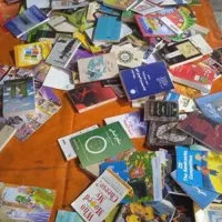 طرح جمع آوری کتب و دفاتر برای دانش آموزان نیازمند