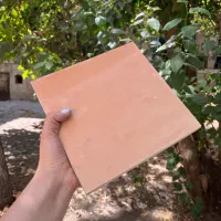 تعدادی کاشی ۲۰*۲۰ سفالی مناسب کار هنری