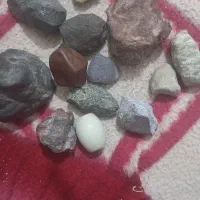 تعدادی سنگ دارم درخدمتتم