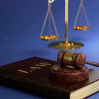وکیل پایه یک دادگستری