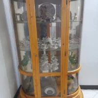 ویترین چوبی کلاسیک شیشه خم