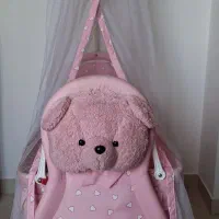 گهواره موزیکال کنار مادر مارک بی‌بی کو
