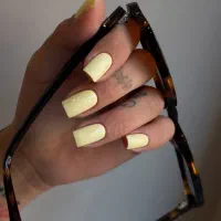 خدمات ناخن و مژه