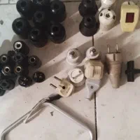 تعدادی سرپیچ برق و تبدیل بزرگ و کوچک
