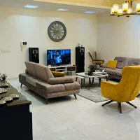 میز تلویزیون پایه دار