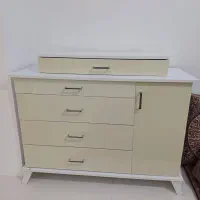 میز آرایش در حد نو