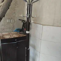 چوب لباسی ایستاده