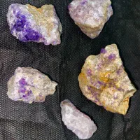 سنگ های آماتیس یا آمیتیست