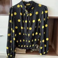 پالتو و کت و شومیز تمیز و سالم