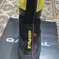 کفش کوهنوردی دو و نیم پوش