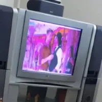 فروش یک دستگاه تلویزیون سونی اصل